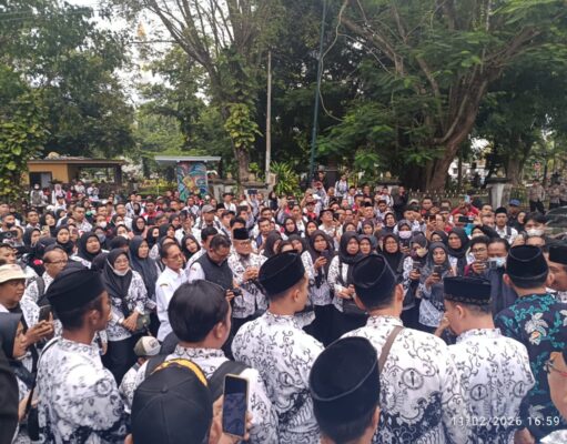 Gaji 300 Ribu, Ratusan Guru PPPK Paruh Waktu “Menangis” ke DPRD Tulungagung